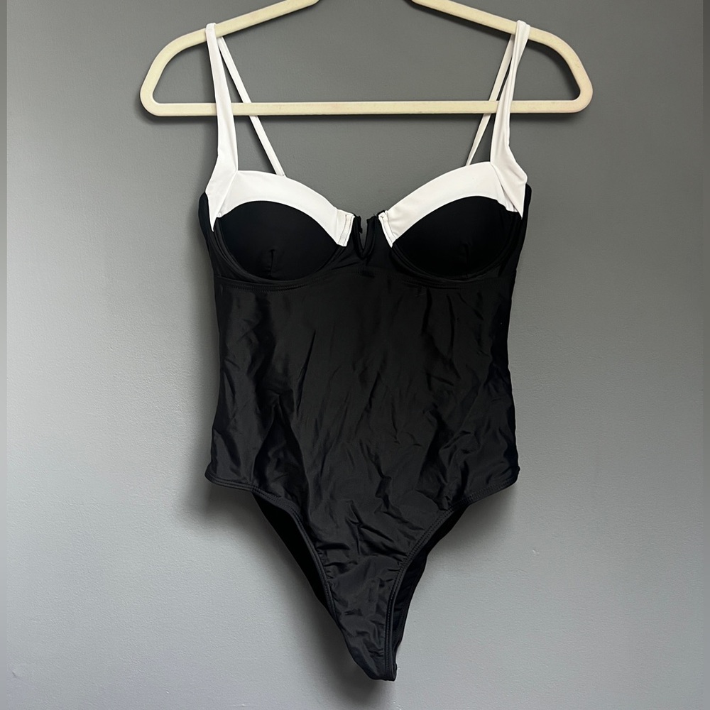 Commense Black and White One-Piece Swimsuit